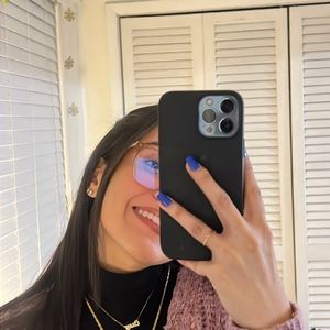 Meet your Posher, Casey